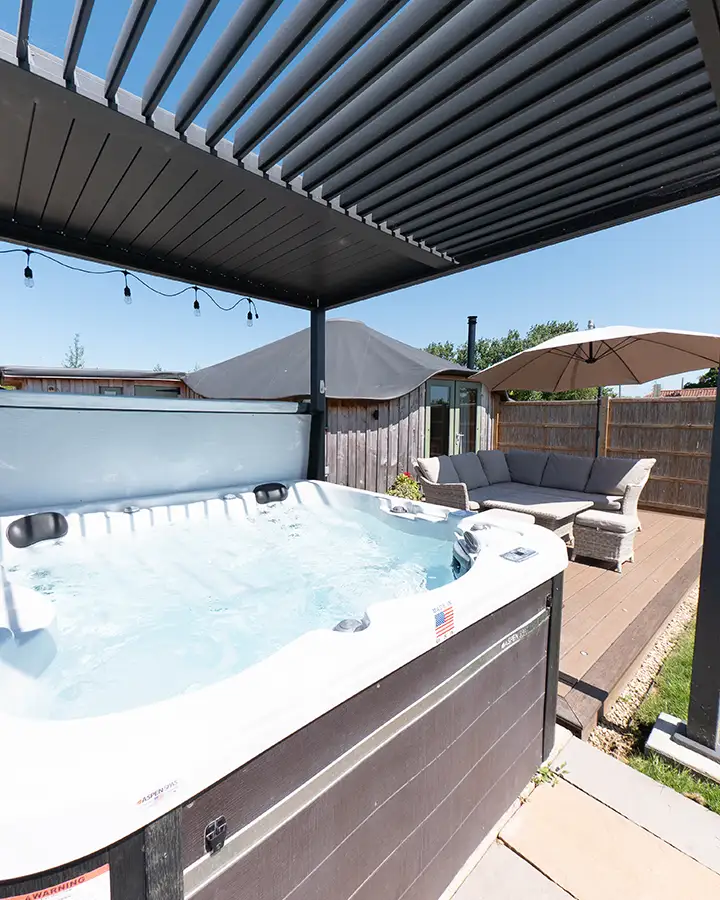Glamping With Hot Tub Norwich